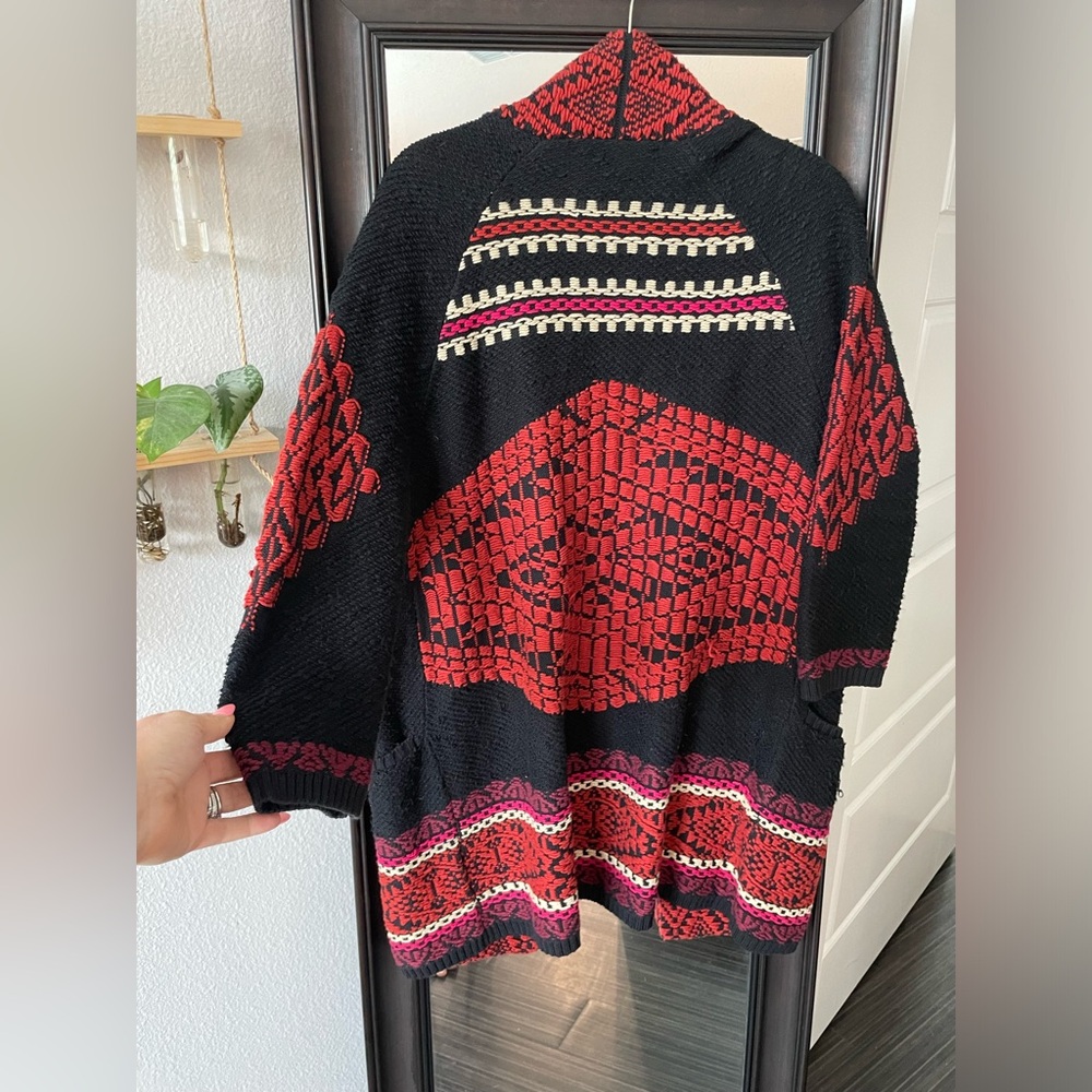 Lucky brand natural fibers knit cardigan Aztec inspired. Cotton linen